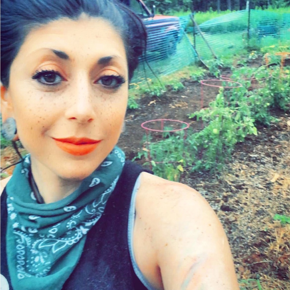 Meet your Posher, Curisa